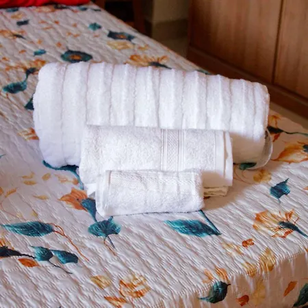 La Casetta Di Ele Apartman *